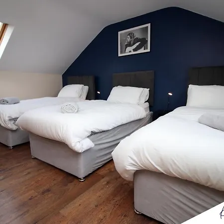 K Suites - Church Road II Apartment *